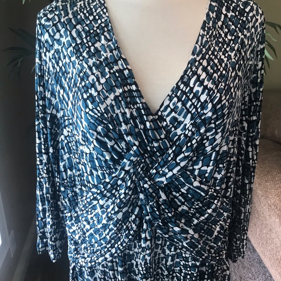 Avenue plus size stretch top - Picture 5 of 5